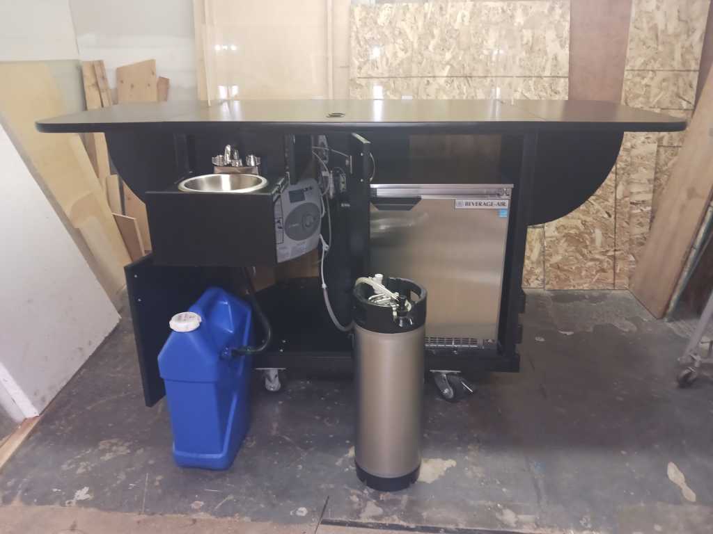 4 foot Mspec espresso cart, slide out sink and portable tanks view.